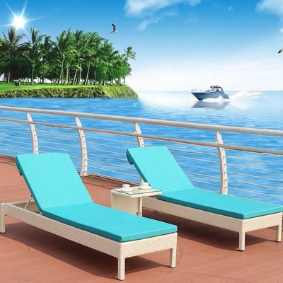 الترفيه في الهواء الطلق Wicker Sun Lounger Bed Rattan Chaise Lounge Chair لحمام السباحة على الشاطئ